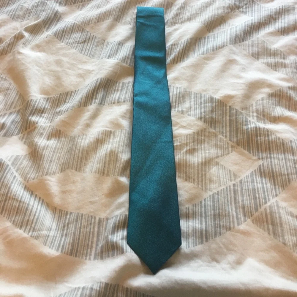 BAR III Tie